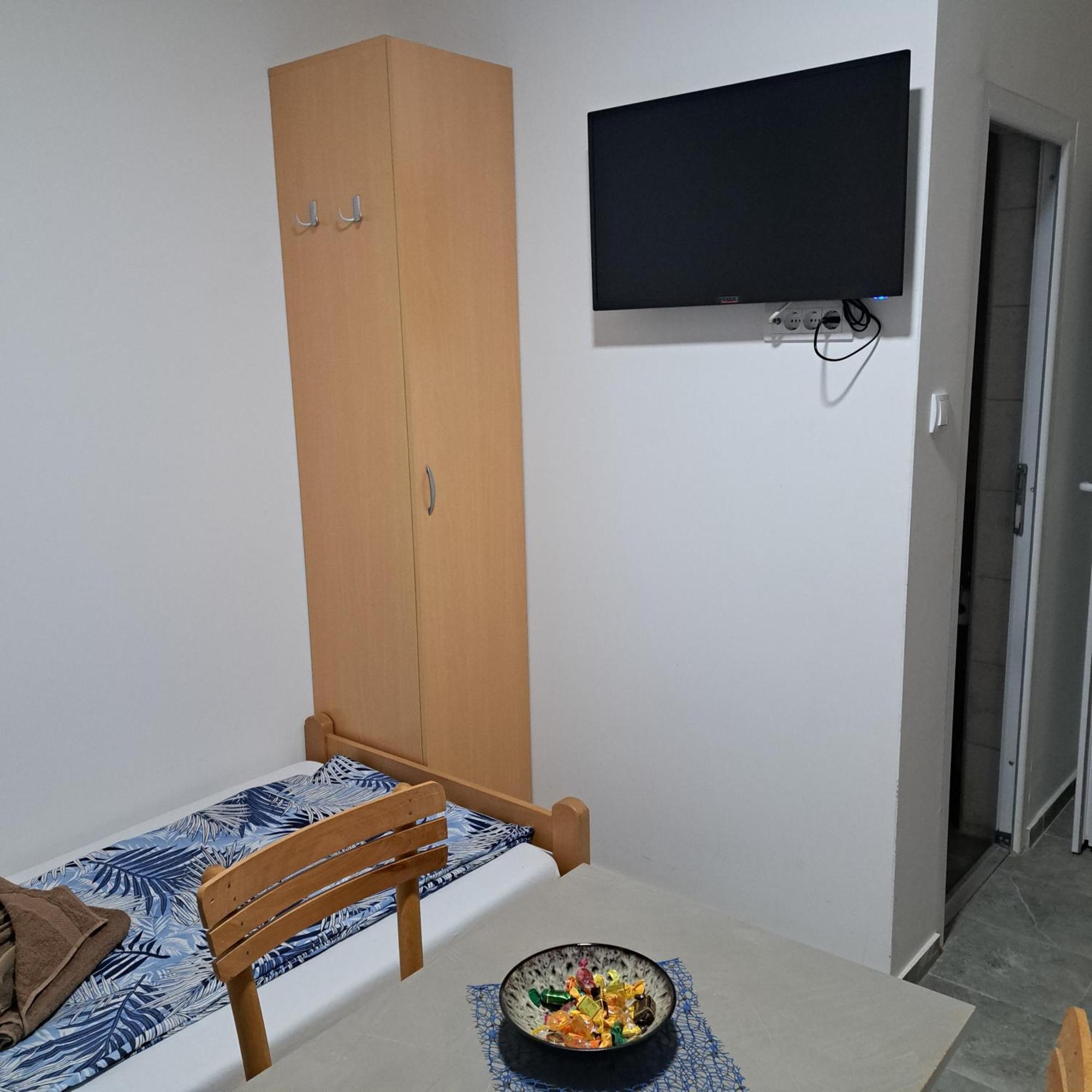 Libero Apartmani Surcin Exterior photo