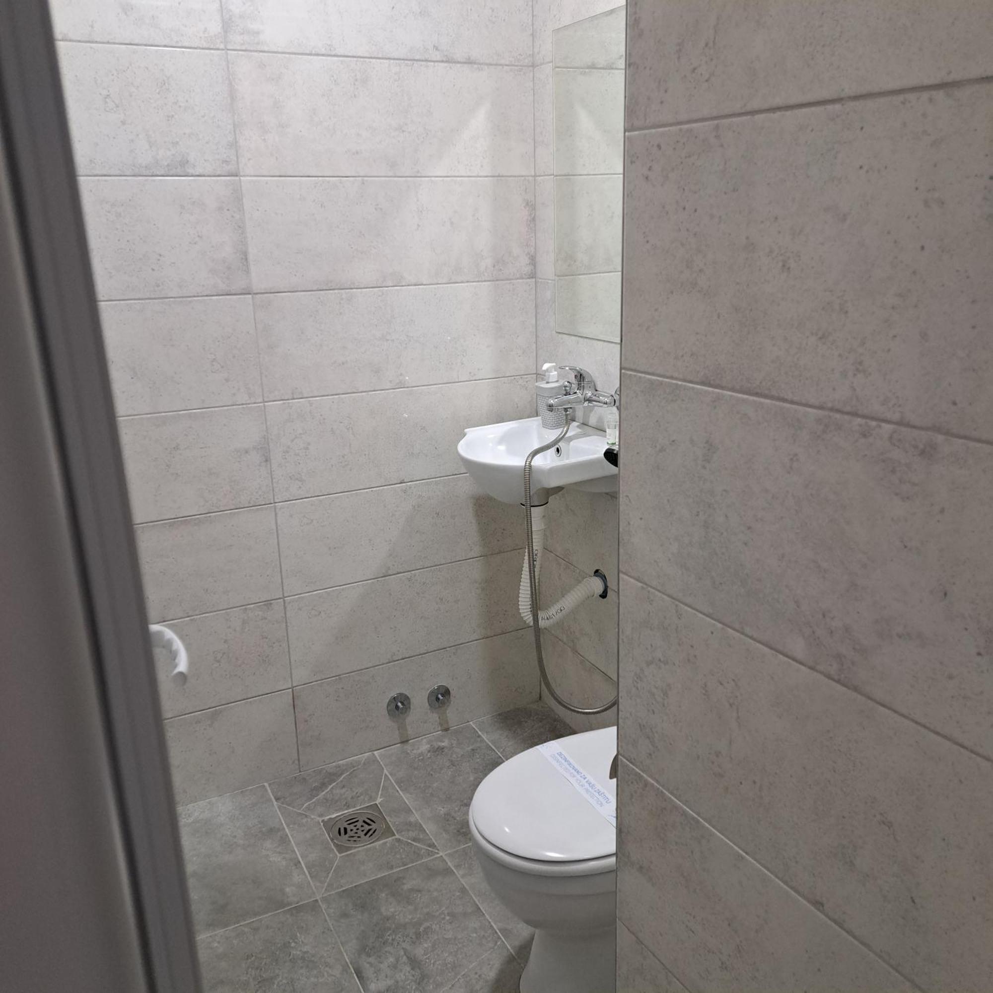 Libero Apartmani Surcin Exterior photo